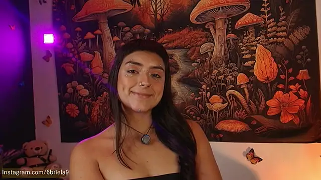 6Briela9  online show from February 19, 2026, 8:17 pm