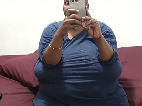 Bustyslave48 online show from July 5, 2026, 8:26 pm