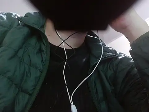 camiloking1720 online show from November 6, 2025, 7:34 am