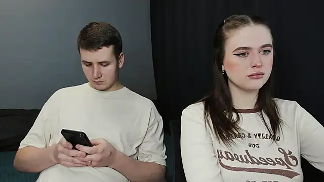 Snapshot of Pinku_kitsune chatting on February 21, 2025, 3:01 am Pinku kitsune online show from February 21, 2025, 3:01 am