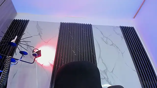 ALICEPOIXXXON online show from April 15, 2026, 3:56 am