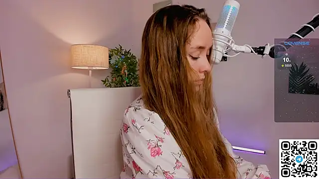 AngelPaull online show from November 13, 2025, 8:57 pm