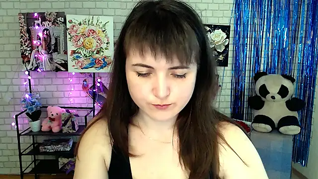 Snapshot of Darina_M_ chatting on March 12, 2025, 8:19 am Darina M online show from March 12, 2025, 8:19 am
