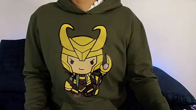 Elliee  online show from December 5, 2025, 12:37 pm