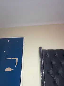 Snapshot of DarkBerry87 chatting on March 12, 2026, 9:08 pm DarkBerry87 online show from March 12, 2026, 9:08 pm