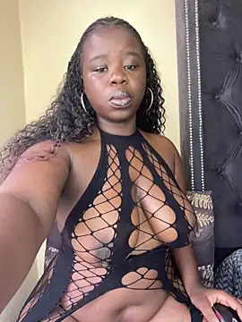 Snapshot of DarkBerry87 chatting on April 15, 2026, 9:37 am DarkBerry87 online show from April 15, 2026, 9:37 am