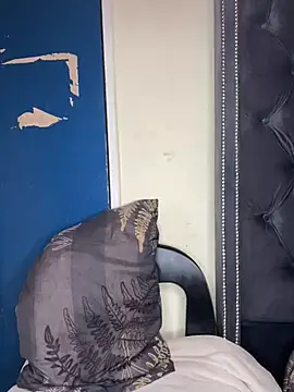 Snapshot of DarkBerry87 chatting on March 16, 2026, 11:18 pm DarkBerry87 online show from March 16, 2026, 11:18 pm