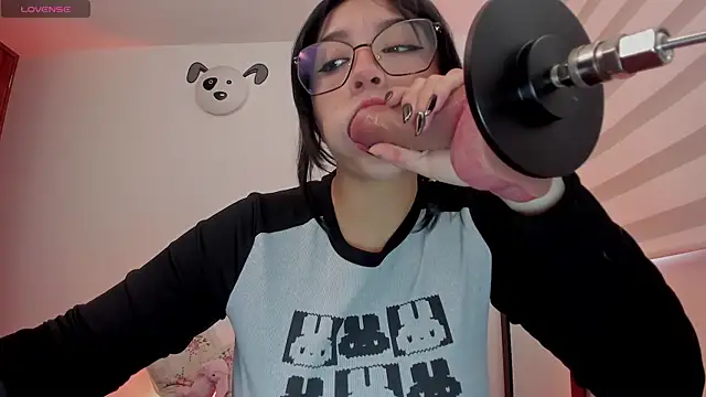 Snapshot of Hannya_moon chatting on June 20, 2026, 4:12 pm Hannya moon online show from June 20, 2026, 4:12 pm