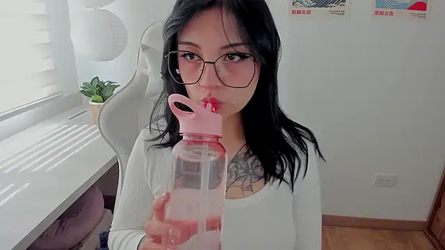 Snapshot of Hannya_moon chatting on July 8, 2026, 5:46 pm Hannya moon online show from July 8, 2026, 5:46 pm