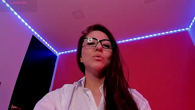 Ich Bin Julia online show from May 29, 2026, 9:48 am