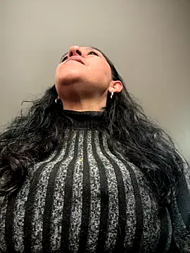 Freya Artemisa online show from October 30, 2025, 5:32 pm