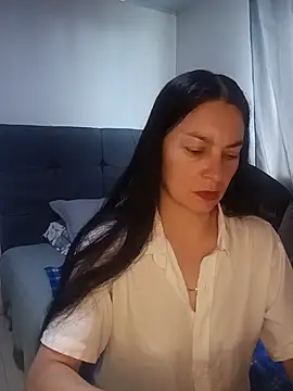 renata hot1 online show from July 22, 2026, 8:44 pm