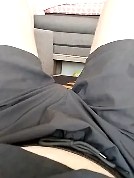 Snapshot of Grig1982 chatting on September 11, 2025, 2:06 pm Grig1982 online show from September 11, 2025, 2:06 pm