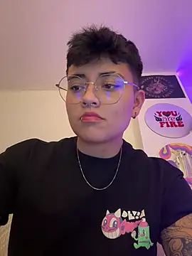 Ashley Chriss online show from February 7, 2025, 1:36 am