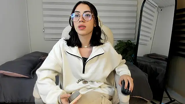 Catyloves online show from January 10, 2026, 11:00 pm