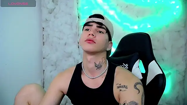 Tayson Rivers online show from November 30, 2025, 11:05 pm