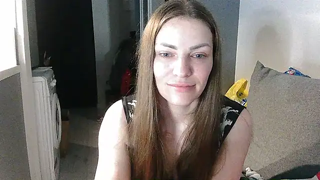 AnnaDiamond1 online show from July 4, 2026, 9:41 pm