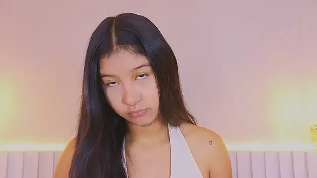 Aida moreno online show from December 22, 2025, 11:43 am