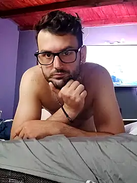 Snapshot of TheKing966 chatting on May 8, 2026, 6:17 am TheKing966 online show from May 8, 2026, 6:17 am