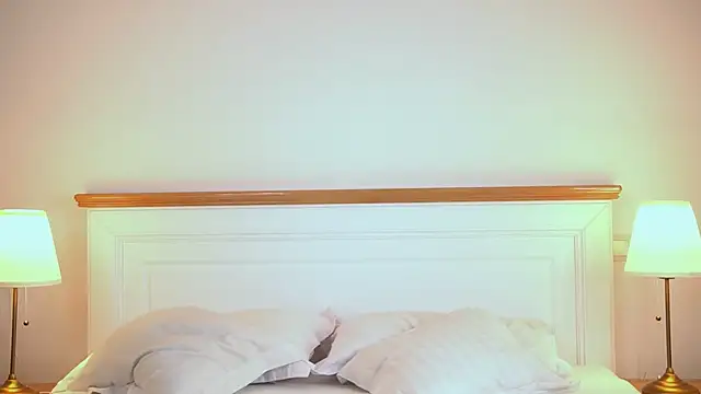 AdelineKing online show from July 4, 2026, 1:34 am