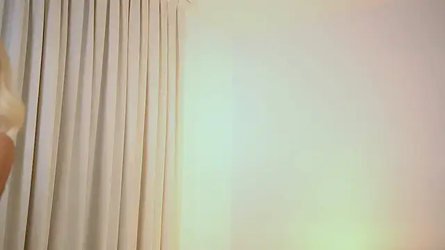 AdelineKing online show from May 31, 2026, 1:44 am