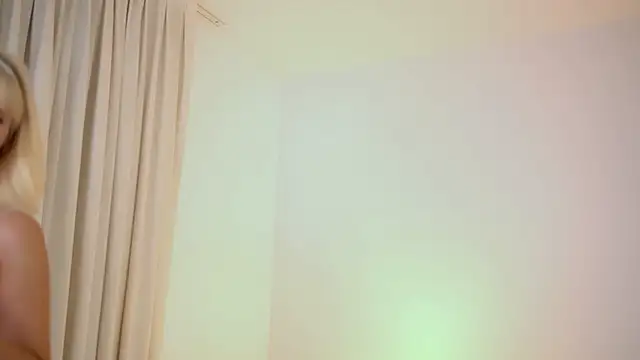 AdelineKing online show from June 18, 2026, 1:59 am
