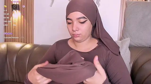 malak nanyy online show from February 23, 2026, 10:38 am