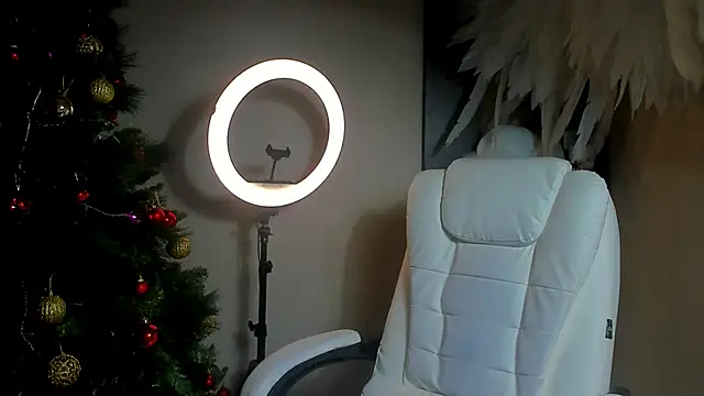 foxy blond online show from December 22, 2025, 12:22 am