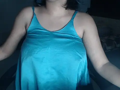 Snapshot of DevilErin chatting on April 8, 2026, 2:18 pm DevilErin online show from April 8, 2026, 2:18 pm