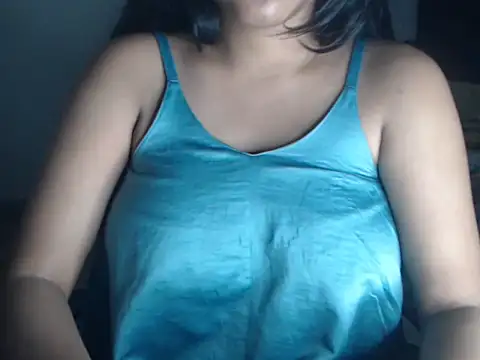 Snapshot of DevilErin chatting on March 4, 2026, 8:27 pm DevilErin online show from March 4, 2026, 8:27 pm