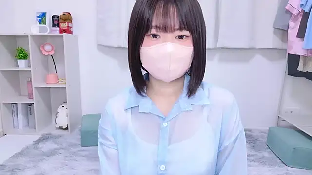 Snapshot of Im_Yu-na chatting on March 16, 2025, 1:27 pm Im Yu-na online show from March 16, 2025, 1:27 pm