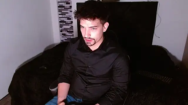 Snapshot of Ian_Daviz chatting on February 13, 2026, 2:11 am Ian Daviz online show from February 13, 2026, 2:11 am