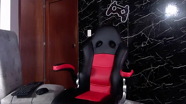 Snapshot of maty_hardx chatting on March 19, 2025, 2:13 pm maty hardx online show from March 19, 2025, 2:13 pm