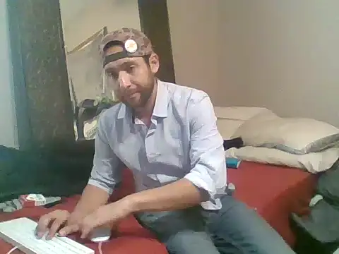 Snapshot of SmokingSloth chatting on December 2, 2025, 7:26 pm SmokingSloth online show from December 2, 2025, 7:26 pm