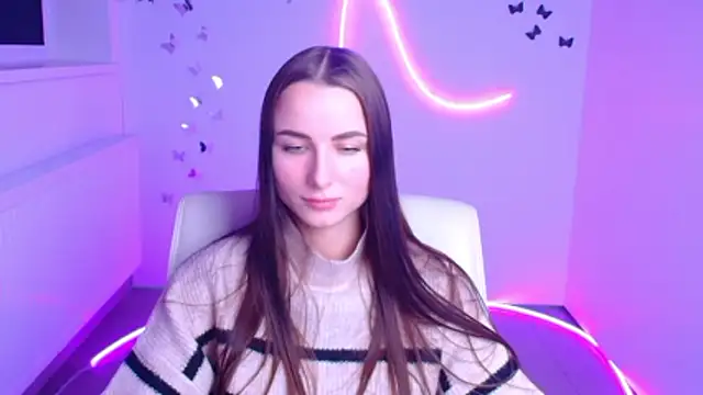 Eva Janee online show from December 17, 2025, 12:21 pm