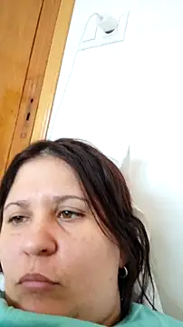 tiniticox online show from October 1, 2025, 11:36 am