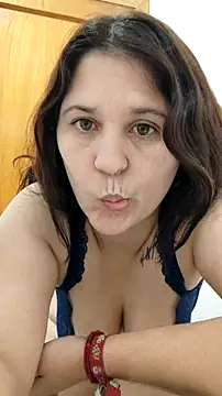 tiniticox online show from September 23, 2025, 7:54 pm
