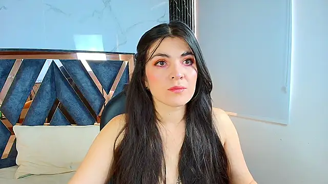 Amara vega online show from October 4, 2025, 12:07 pm