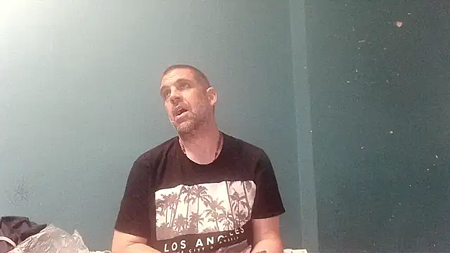 YouWantMe666 online show from May 27, 2026, 7:10 pm
