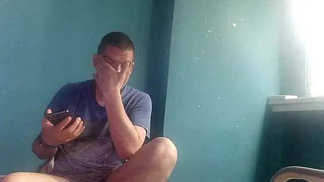 YouWantMe666 online show from May 27, 2026, 6:32 am