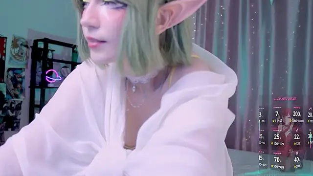 Snapshot of Carolina_Leep chatting on October 6, 2025, 2:29 pm Carolina Leep online show from October 6, 2025, 2:29 pm