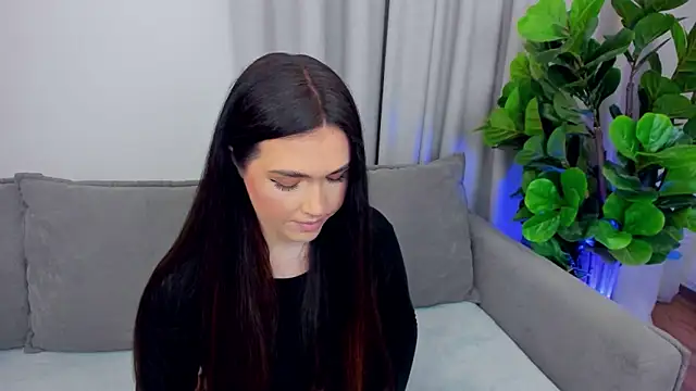 sexyangeloux online show from May 14, 2026, 9:23 pm