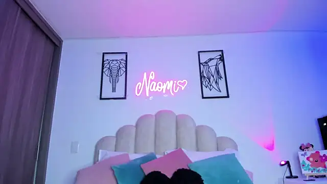 NaomiAsha online show from March 4, 2026, 8:05 pm