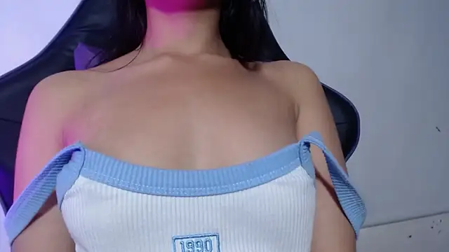 Stefanygp online show from March 18, 2025, 3:12 pm