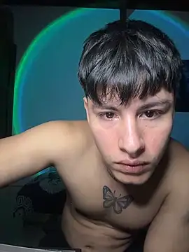 krizia7 online show from March 25, 2026, 4:34 am