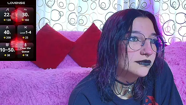 SukiFuyu  online show from December 18, 2025, 6:34 pm