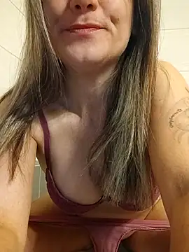 Snapshot of Dark_Angel_22 chatting on September 25, 2025, 4:07 am Dark Angel 22 online show from September 25, 2025, 4:07 am