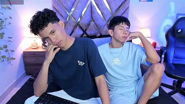 Snapshot of nickolas_moon chatting on September 28, 2025, 6:15 pm nickolas moon online show from September 28, 2025, 6:15 pm