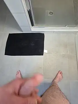 kisbiro77777 online show from April 21, 2026, 5:19 pm