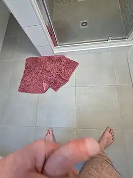 kisbiro77777 online show from April 23, 2026, 4:41 pm